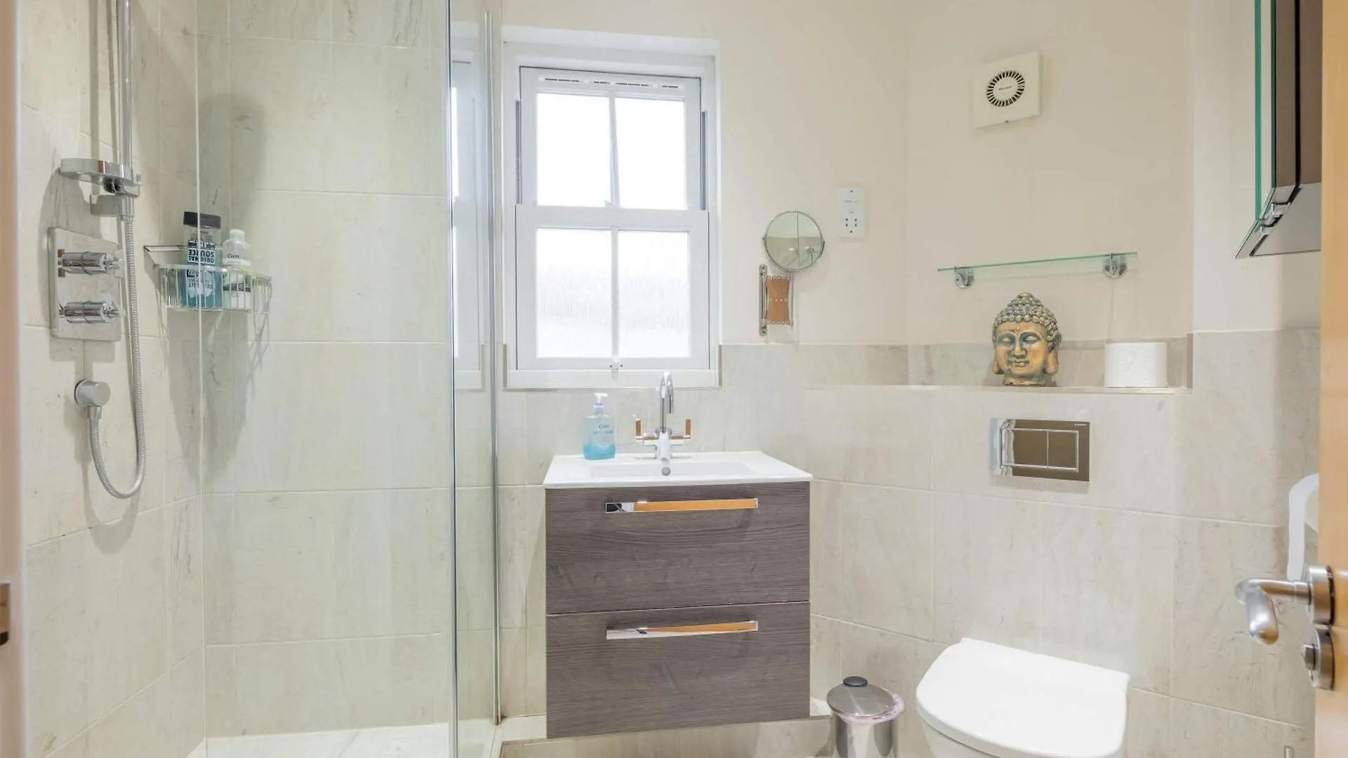 Apartment Fabulous Central 3Bed Apt - With Parking Cambridge